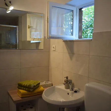 Apartamento Tonka Grebaštica
