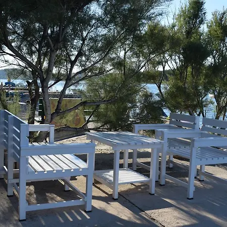 Tonka Apartman Grebastica